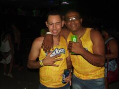 Oktober 10 Anos